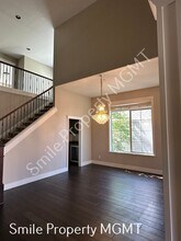5590 NW 132nd Ave in Portland, OR - Building Photo - Building Photo