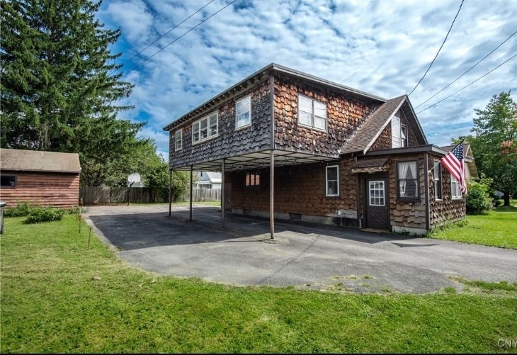 5534 Trenton Rd in Utica, NY - Building Photo