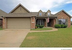 20649 E 48th St S in Broken Arrow, OK - Building Photo