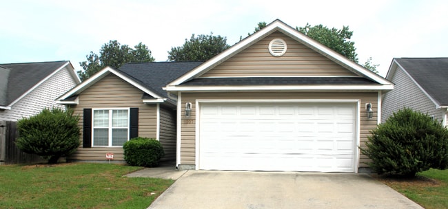 property at 1207 Wyngate Dr
