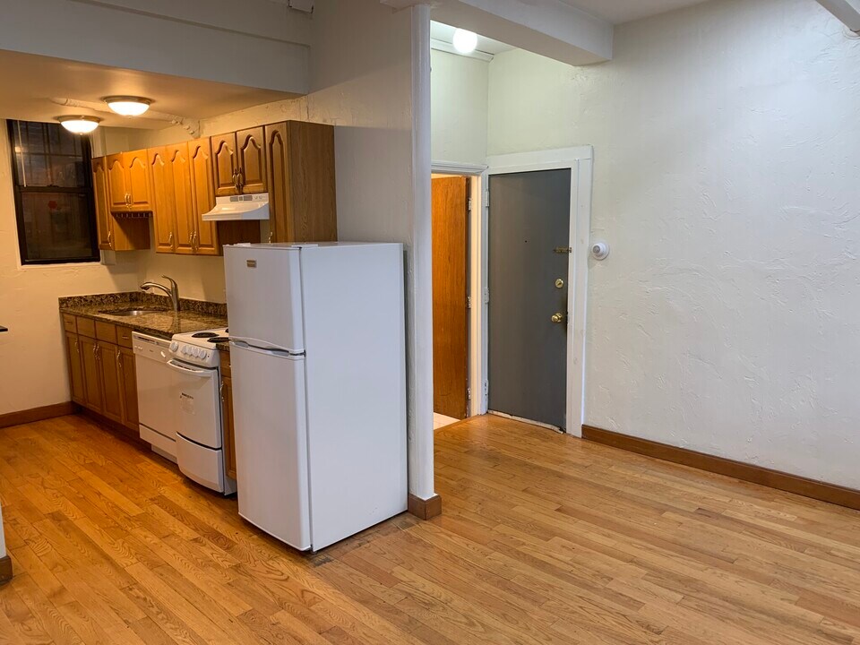 204 Hemenway St in Boston, MA - Building Photo