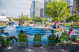 London Normandy House in Arlington, VA - Foto de edificio - Building Photo