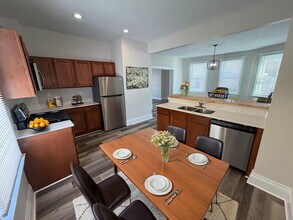 2031 Hewitt Ave in Cincinnati, OH - Building Photo - Building Photo