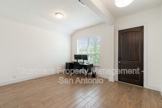 2018 Cullum Wy in San Antonio, TX - Building Photo - Building Photo