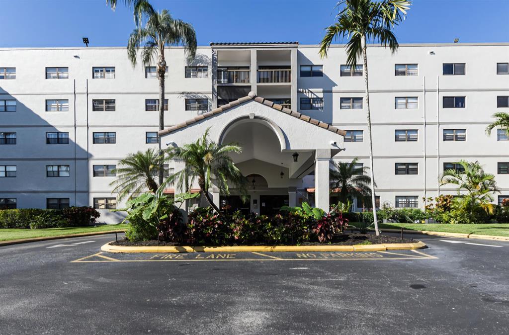 701 NW 19th St, Unit 401 in Fort Lauderdale, FL - Building Photo