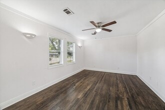 129 E 6th St in Deer Park, TX - Building Photo - Building Photo