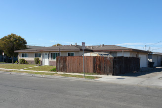 4430 Terrace Ave in Oxnard, CA - Building Photo - Building Photo