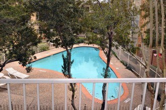 11201 Lynbrook Dr-Unit -3807 in Houston, TX - Building Photo - Building Photo