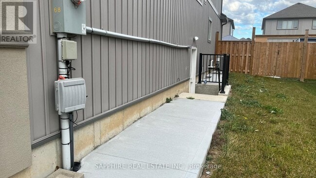 28 Barker Pkwy in Thorold, ON - Building Photo - Building Photo