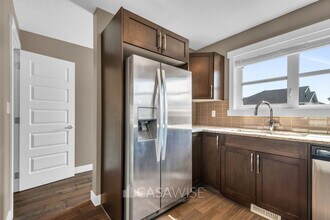 401-401 Southfork Dr in Leduc, AB - Building Photo - Building Photo