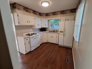 1100 Hedgewood Dr in Lafayette, IN - Building Photo - Building Photo