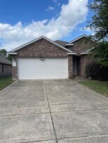 21114 Kirkland Woods Dr in Houston, TX - Building Photo