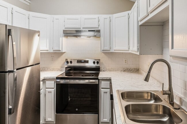 Jamestown Landing Apartments