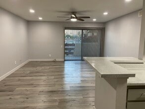 San Jacinto Village Apartments in Palm Springs, CA - Building Photo - Building Photo