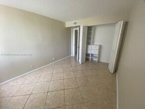 10749 Cleary Blvd in Plantation, FL - Building Photo - Building Photo