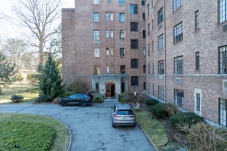 Hudson House in Irvington, NY - Building Photo - Building Photo