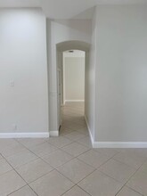5076 SW 38th Way in Fort Lauderdale, FL - Foto de edificio - Building Photo