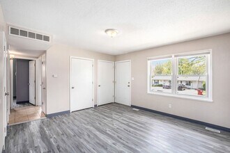 19026 E Swope Trail in Independence, MO - Building Photo - Building Photo