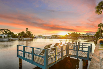 Sailpointe Apartments in South Pasadena, FL - Building Photo - Building Photo