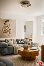 2302-2302 Pisani Pl in Los Angeles, CA - Building Photo - Building Photo