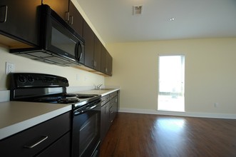 Park Edge Apartments in Louisville, KY - Building Photo - Interior Photo