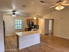 6946 Hammock Lakes Dr in Melbourne, FL - Building Photo - Building Photo