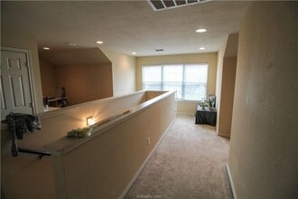 Spacious 4 Bedroom, 3 Bathroom House in Ho in College Station, TX - Building Photo - Building Photo