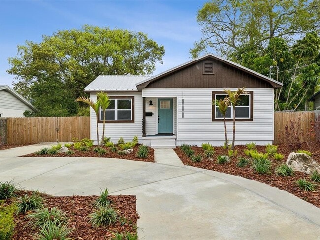 property at 1008 E Norfolk St