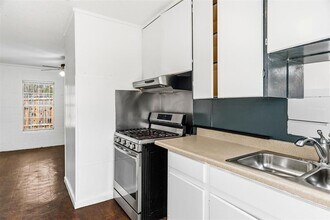 1311 E M. Franklin Ave in Austin, TX - Building Photo - Building Photo