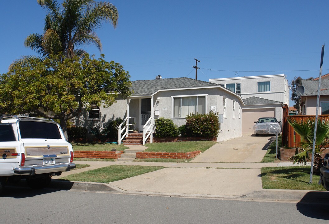 1256-1262 Oliver Ave in San Diego, CA - Building Photo