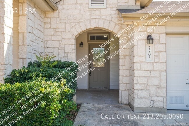 7703 Wexford Square in San Antonio, TX - Building Photo - Building Photo