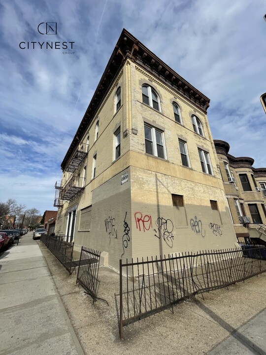 153-155 Gelston Ave in Brooklyn, NY - Building Photo