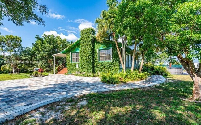 28440 SW 192nd Ave in Homestead, FL - Building Photo - Building Photo