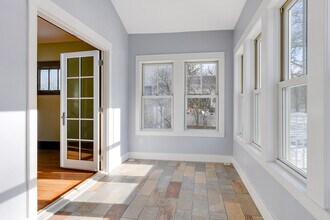 1395 Englewood Ave in St. Paul, MN - Building Photo - Building Photo