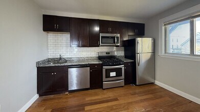 324 Princeton St in Boston, MA - Building Photo - Building Photo