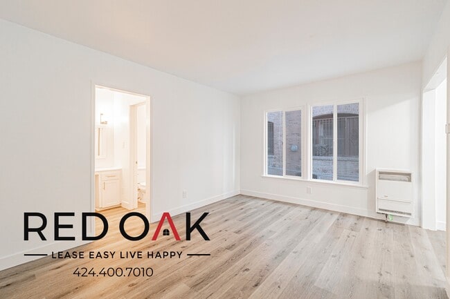 property at 745 S Mariposa Ave