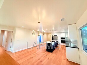 4762 Charters Ave in Los Angeles, CA - Building Photo - Building Photo