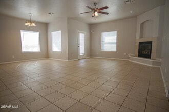 7160 Mesquite Tree Ln in El Paso, TX - Building Photo - Building Photo