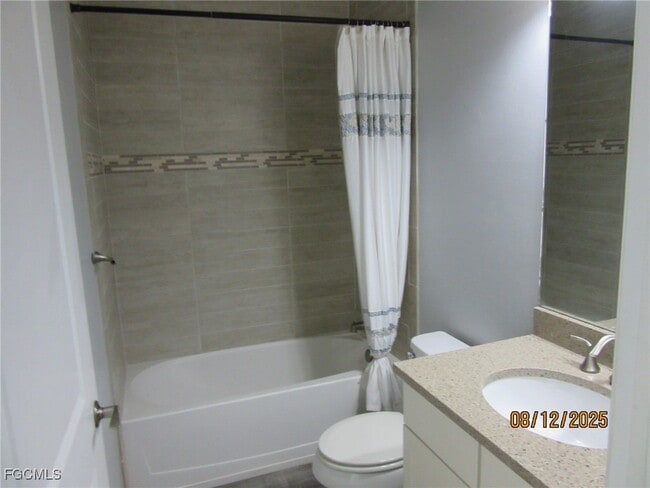 14589 Laguna Dr in Ft. Myers, FL - Building Photo - Building Photo