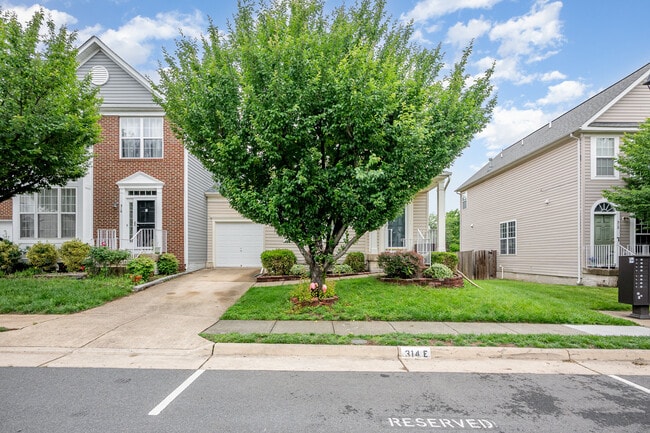 314 Ebaugh Dr SE in Leesburg, VA - Foto de edificio - Building Photo