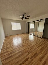 7960 Marblehead Way in Las Vegas, NV - Building Photo - Building Photo