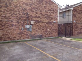 2833 Fayette St in Kenner, LA - Building Photo