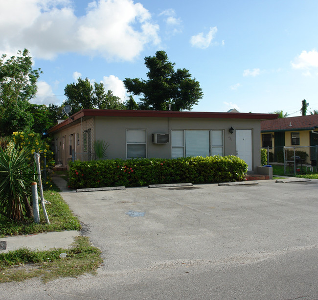 421 SE 20th St in Fort Lauderdale, FL - Building Photo - Building Photo