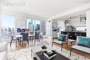 350 W 42nd St, Unit 35B in New York, NY - Building Photo
