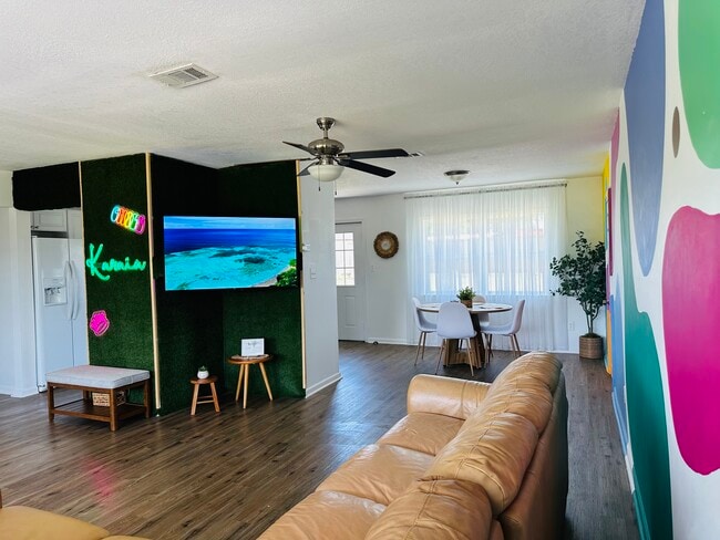 4936 S Lakewood Dr in Panama City, FL - Building Photo - Building Photo