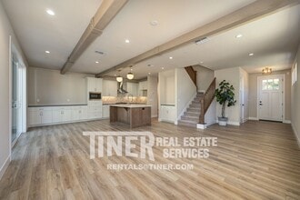 8943 Fair Oaks Blvd in Carmichael, CA - Building Photo - Building Photo