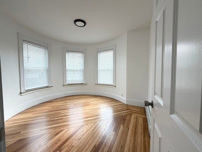 4 Pearson St in Saugus, MA - Building Photo - Building Photo