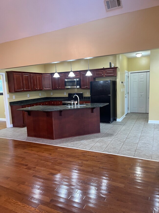 895 Pea Ridge Rd Rentals in Juliette, GA