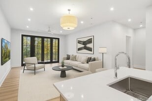 34 Clinton Ave in Dobbs Ferry, NY - Building Photo