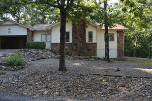 95 Murcia Way in Hot Springs, AR - Building Photo